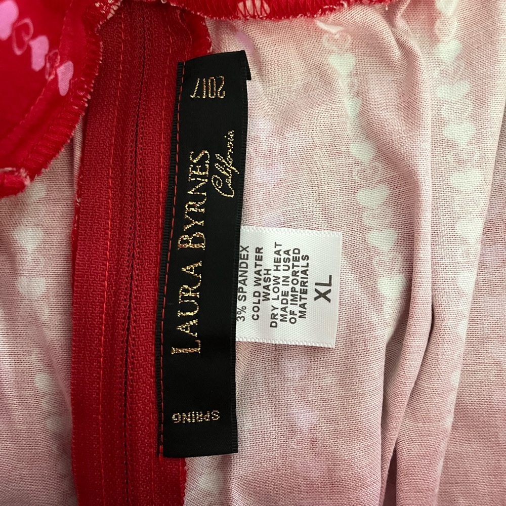Stylish Red Striped Capris - Picture 3 of 3